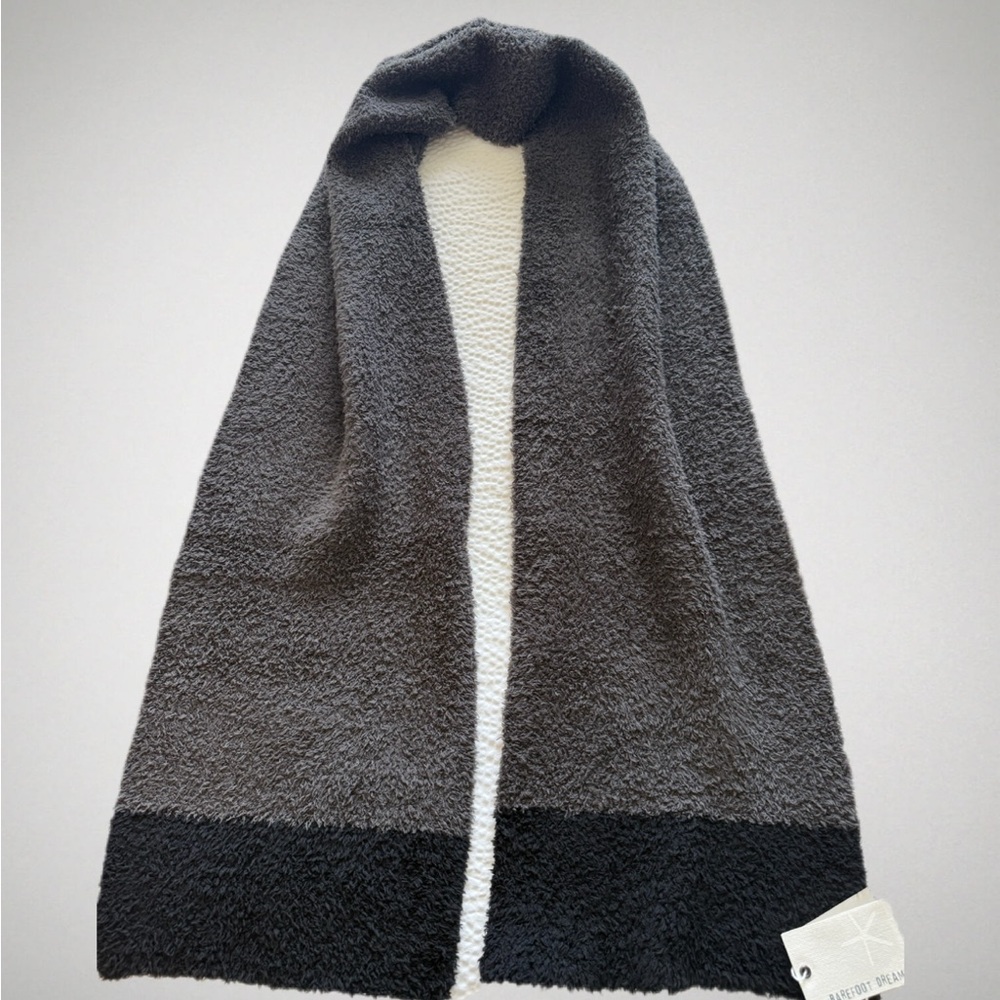 NEW! BAREFOOT DREAMS Cozy Gray and Black Scarf- unisex